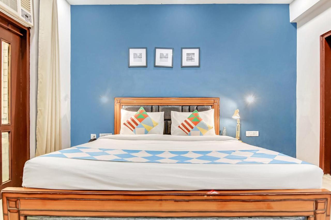 Oyo Home 64106 Comfortable Stay Нью-Дели Экстерьер фото