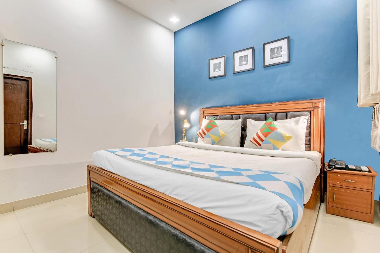 Oyo Home 64106 Comfortable Stay Нью-Дели Экстерьер фото