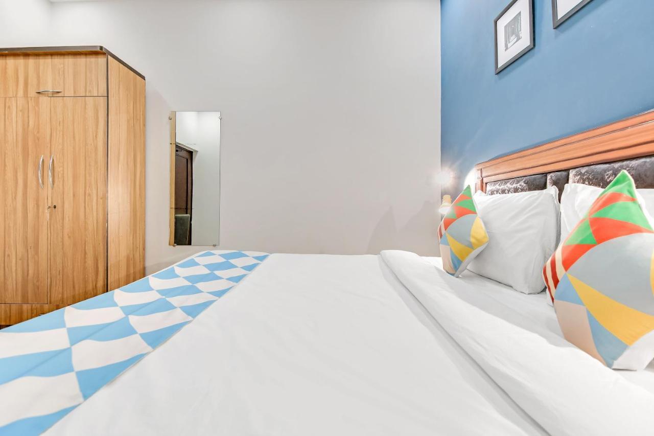 Oyo Home 64106 Comfortable Stay Нью-Дели Экстерьер фото